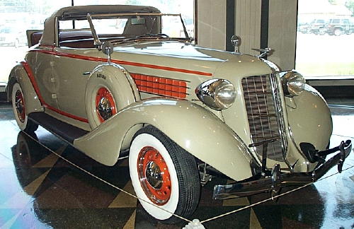 1936 Auburn 654 Cabriolet.jpg